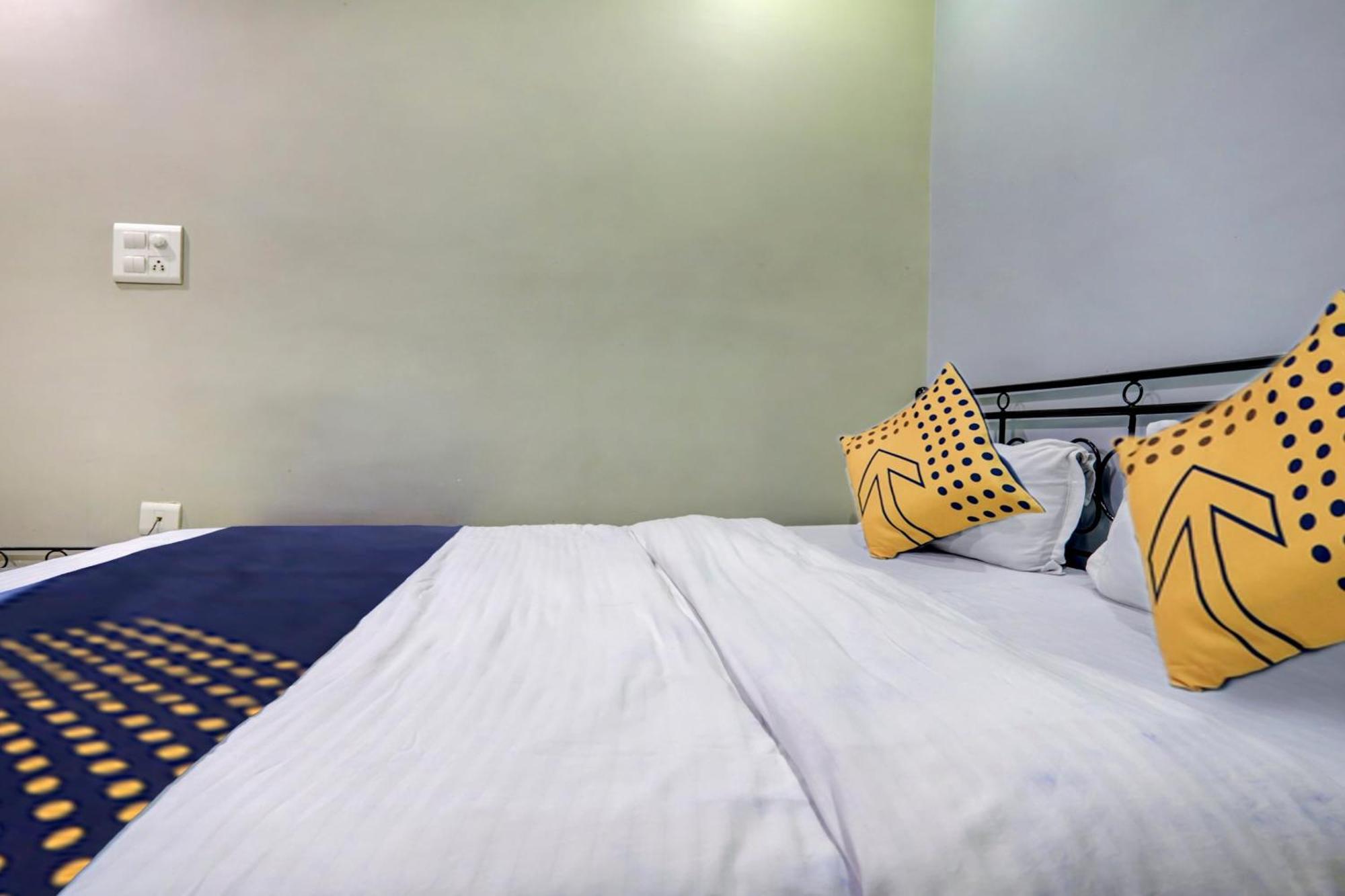Spot On 39561 Hotel Deep Джайпур Екстериор снимка